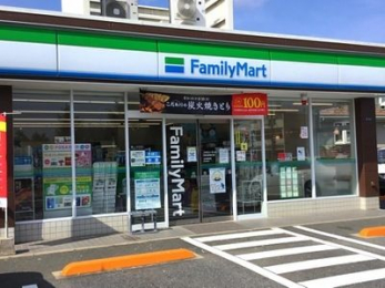 ���ӊ��@�t�@�~���[�}�[�g�l�X������X �k��3���B 240m