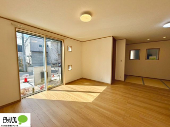 ���r���O�@�傫�ȑ�����ۓI�ȃ��r���O�́A�������邢��C�ɂ��Ă���܂��ˁB