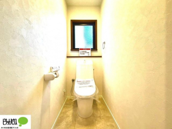 �g�C���@1�E2�K�E�H�V�����b�g�g�C�������B