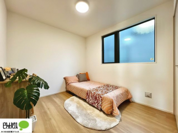 �q�������@�w�т̎��Ԃ��V�Ԏ��Ԃ���؂ɂł���q�ǂ������B�Ƌ�̔z�u�����₷���V���v���Ȑ݌v�ŁA�������K�Ɏg���܂��B