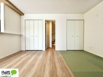 ���r���O�@���r���O����̓L�b�`���ɂ���}�}��p�p��������̂ŁA���q�l���V�񂾂�x�񂾂���S���ĉ߂������Ƃ��ł��܂��B