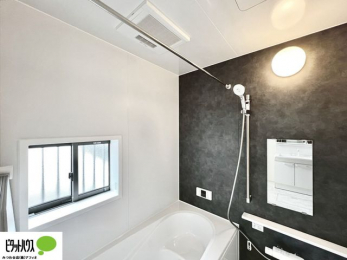 �����@�����̔�������Ă����o�X���[���͍L�X�������B�x���͂��q�l�ƈꏏ�ɗV�тȂ������܂��ˁB