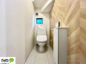 �g�C���@1�E2�K�E�H�V�����b�g�g�C�������B