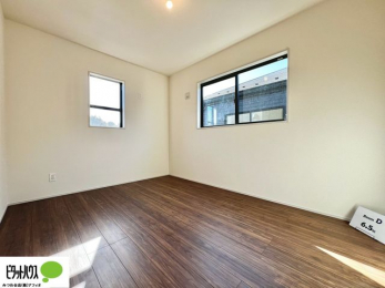 �q�������@�w�т̎��Ԃ��V�Ԏ��Ԃ���؂ɂł���q�ǂ������B���[�⃌�C�A�E�g�����₷���݌v�ŁA�����ɍ��킹�Ē����g�����Ԃł��B