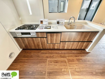 �L�b�`���@�Ƒ��Ƃ��b���Ȃ���y���������ł���J�E���^�[�L�b�`���B