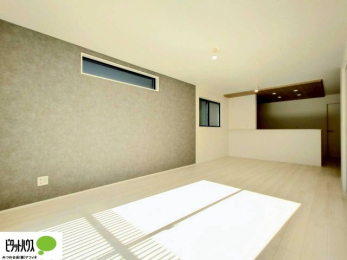 ���r���O�@�A�N�Z���g�N���X���g�p�����A�������ȃ��r���O