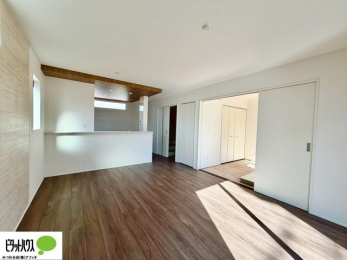 ���r���O�@�l�C�̑ΖʃL�b�`���ŉƑ��݂�Ȃ������ꏏ�B