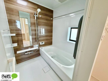 �����@�����������F���̗����ŁA1���̔��������������Ă��������B