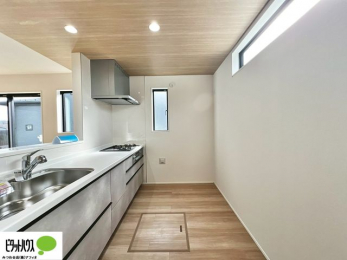 �L�b�`���@�Ƒ��Ƃ��b���Ȃ���y���������ł���J�E���^�[�L�b�`��