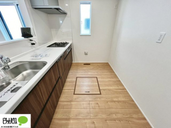 �L�b�`���@�V�z�Ȃ�ł͂̃s�J�s�J�̃L�b�`���͖����̂��������y�������Ă���܂��ˁB