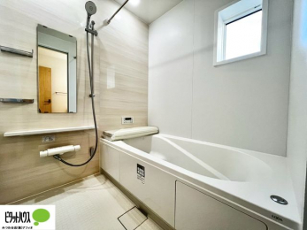 �����@�����̔�������Ă����o�X���[���͍L�X�������B�x���͂��q�l�ƈꏏ�ɗV�тȂ������܂��ˁB