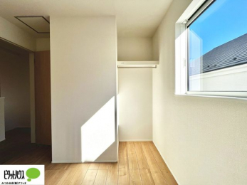 ���[�@���ꂼ��̂������Ɏ��[�X�y�[�X������̂Ńv���C�x�[�g�ȉו����g�߂ɒu�����Ƃ��ł��܂��B