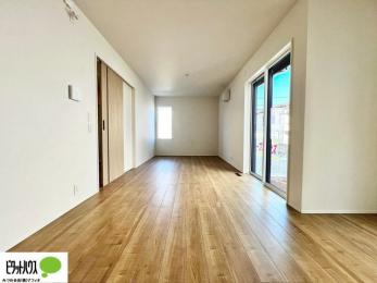 ���r���O�@���r���O����̓L�b�`���ɂ���}�}��p�p��������̂ŁA���q�l���V�񂾂�x�񂾂���S���ĉ߂������Ƃ��ł��܂��B