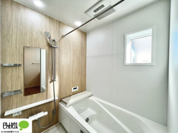 �����@�����̔�������Ă����o�X���[���͍L�X�������B�x���͂��q�l�ƈꏏ�ɗV�тȂ������܂��ˁB