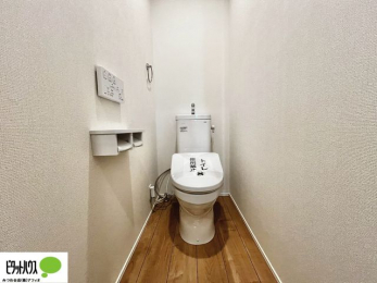 �g�C���@1�E2�K�E�H�V�����b�g�g�C�������B