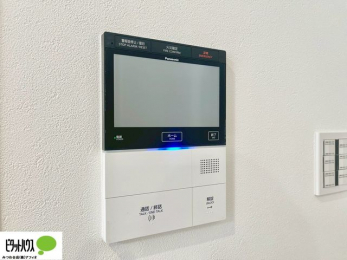 ���̑��@������Ԃ����S��TV���j�^�[�t���C���^�[�z��