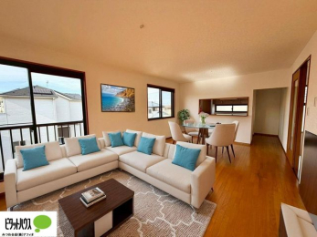 ���r���O�@�����ۂ̎����ʐ^��CG�ŉƋ��z�u�����C���[�W�ł���A���ۂƂ͑����قȂ�܂��B