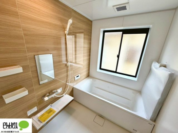 �����@�����������F���̗����ŁA1���̔��������������Ă��������B