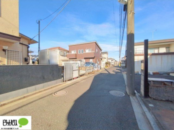 ���r���O�@�傫�ȑ��̂��郊�r���O�͖��邭�A���ʂ����ǂ��A�Ƒ��݂�Ȃ̏΂����������n��܂�