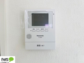 ���̑��@�{�H��ʐ^�F������Ԃ����S��TV���j�^�[�t���C���^�[�z��