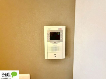 ���̑��@������Ԃ����S��TV���j�^�[�t���C���^�[�z��