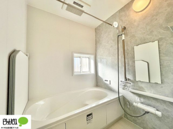 �����@�{�H��ʐ^�@�����̔�������Ă���闁���͍L�X�������B�x���͂��q�l�ƈꏏ�ɗV�тȂ������܂��ˁB