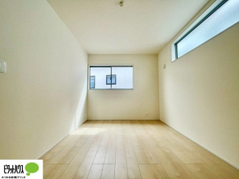 �o���R�j�[�@2�ʍ̌��Ŗ��邭�A���ʂ��̗ǂ��������ł��B