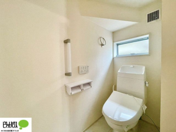 �g�C���@1�E2�K�E�H�V�����b�g�g�C�������B