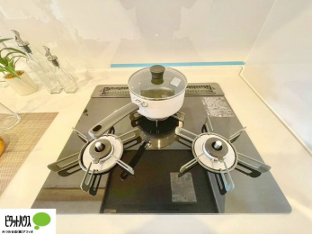 ���̑��@�R�����͊�����3���B�O�����@�\�t���œ����������\�Ȃ̂ŁA�����I�ɂ��������o���܂��B���ʂ̏��Ȃ��f�U�C���Ȃ̂ŁA���������y�X�B