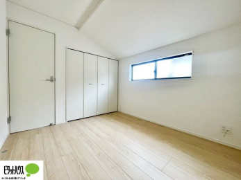 ���[�@���ꂼ��̂������Ɏ��[�X�y�[�X������̂Ńv���C�x�[�g�ȉו����g�߂ɒu�����Ƃ��ł��܂��B