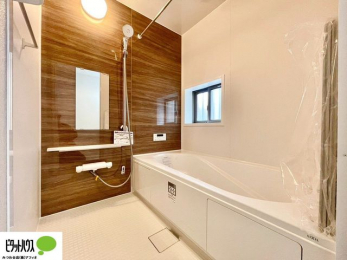 �����@�����������F���̗����ŁA1���̔��������������Ă��������B