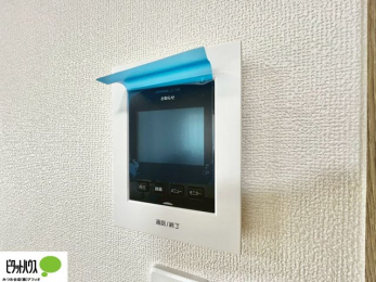 ���̑��@������Ԃ����S��TV���j�^�[�t���C���^�[�z��