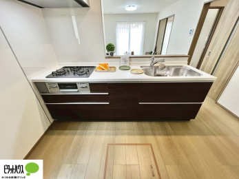 �L�b�`���@�Ƒ��Ƃ��b���Ȃ���y���������ł���J�E���^�[�L�b�`���B