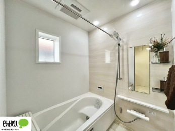 �����@�{�H��ʐ^�F1���̔�����������x���̓��͂��q�l�Ƃ̃R�~���j�P�[�V�����̏�Ƃ���