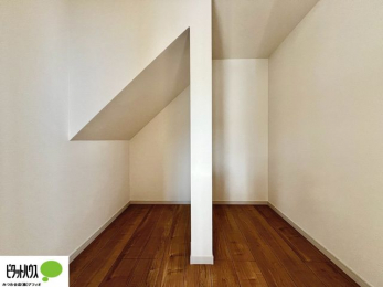 ���̑��@��Ƃ̉ו��̎��[�ɕ֗��ȃ��r���O�̃E�H�[�N�C���N���[�[�b�g�B