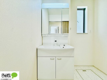 ���ʑ�E���ʏ��@�{�H��ʐ^�@�g���₷���V���v���Ȑ��ʉ��ϑ�B�����̎x�x�͂�������n�܂�܂��B