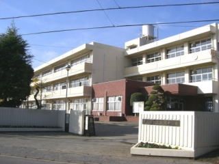 ���ӊ��@�؍X�Îs�����򒆊w�Z �k��9���B 690m