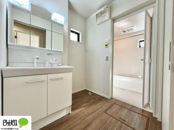 ���ʑ�E���ʏ��@�{�H��ʐ^�@�g���₷���V���v���Ȑ��ʉ��ϑ�B�����̎x�x�͂�������n�܂�܂��B