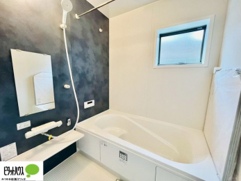 �����@�{�H��ʐ^�F1���̔�����������x���̓��͂��q�l�Ƃ̃R�~���j�P�[�V�����̏�Ƃ���