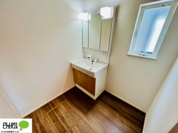 ���ʑ�E���ʏ��@�{�H��ʐ^�F�傫�ȋ��Ō��₷�����ʉ��ϑ�