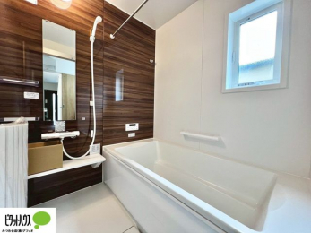 �����@�{�H��ʐ^�F1���̔�����������x���̓��͂��q�l�Ƃ̃R�~���j�P�[�V�����̏�Ƃ���