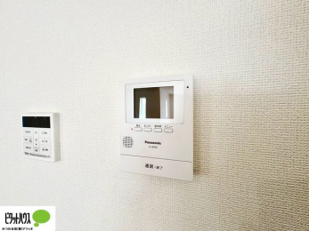 ���̑��@�{�H��ʐ^�F������Ԃ����S��TV���j�^�[�t���C���^�[�z��