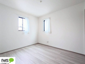 ���̑����ρ@2�ʍ̌��Ŗ��邭�A���ʂ��̗ǂ��������ł��B