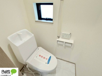 �g�C���@1�E2�K�E�H�V�����b�g�g�C�������B