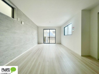 ���r���O�@�傫�ȑ�����ۓI�ȃ��r���O�́A�������邢��C�ɂ��Ă���܂��ˁB