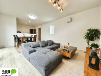 �@�L�X�k�c�j�I����̑傫�ȃ\�t�@��u���Ă������f��ӏ܂��ǂ��ł��ˁB