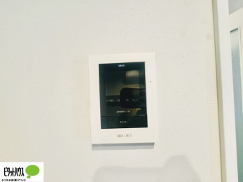 ���̑��@������Ԃ����S��TV���j�^�[�t���C���^�[�z��