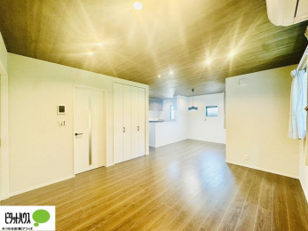 ���r���O�@�V��ɃA�N�Z���g�N���X���g�p