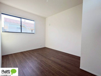 �q�������@�w�т̎��Ԃ��V�Ԏ��Ԃ���؂ɂł���q�ǂ������B�Ƌ�̔z�u�����₷���V���v���Ȑ݌v�ŁA�������K�Ɏg���܂��B