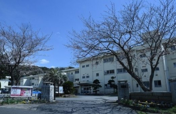 ���ӊ��@�x�Îs����я��w�Z �k��30���B 2400m